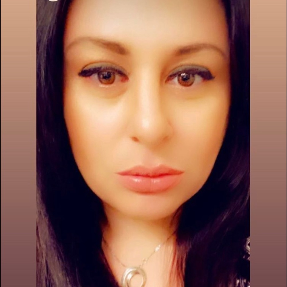 Meet your Posher, Alaina